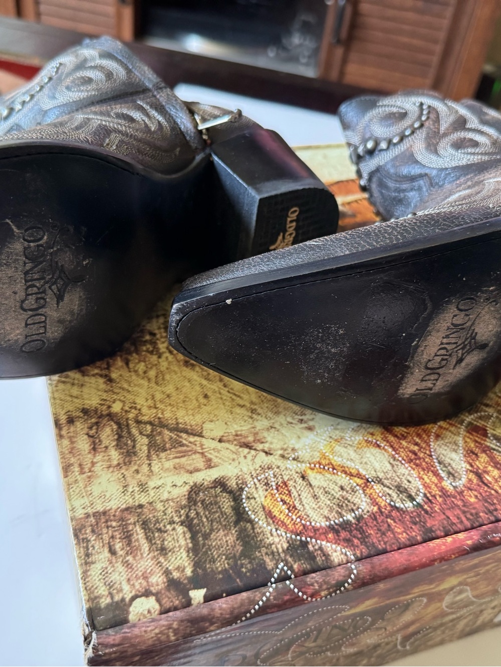 Old Gringo Dark Brown Leather Short Western Boots with Silver Stitching - Picture 6 of 8